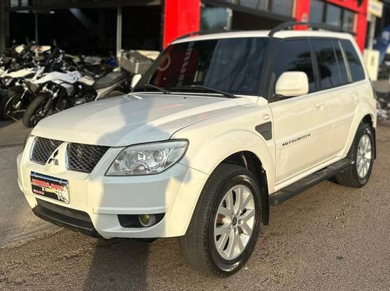 MITSUBISHI PAJERO TR4 2.0 4X2 16V 140CV FLEX 4P AUTOMÁTICO MITSUBISHI PAJERO TR4 2.0 4X2 16V 140CV FLEX 4P AUTOMÁTICO